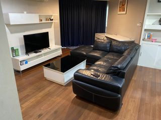 For rent 3 bedrooms condo in Huai Khwang, Bangkok