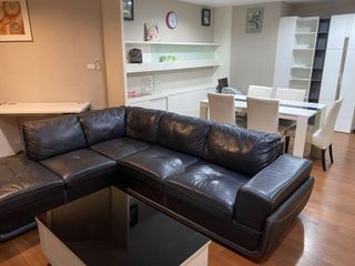 For rent 3 bedrooms condo in Huai Khwang, Bangkok
