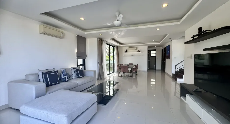 For rent 5 bedrooms villa in Thalang, Phuket