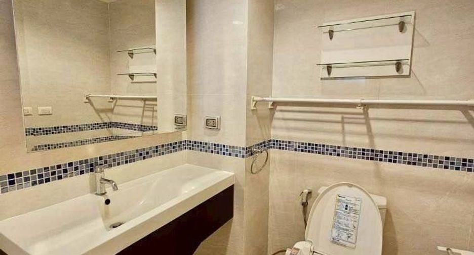 For sale 1 bed condo in Khlong Toei, Bangkok