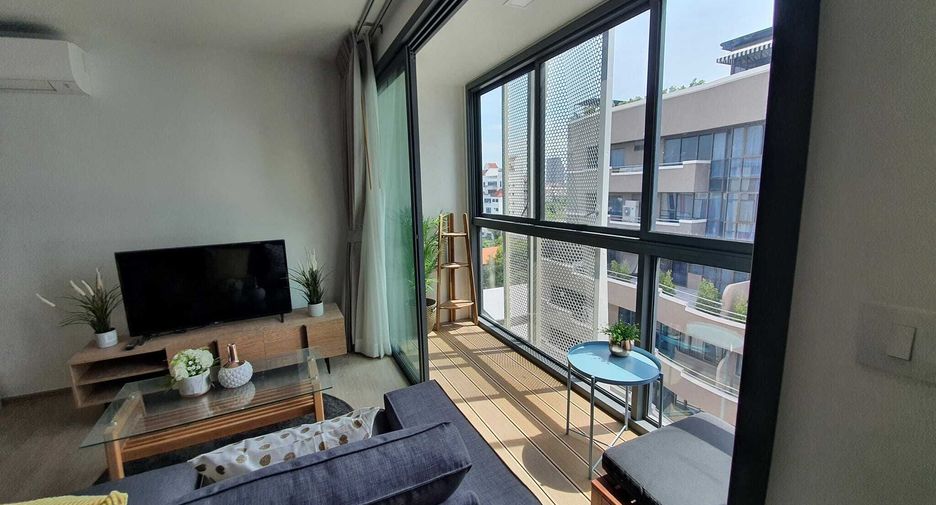 For rent 1 bed condo in Watthana, Bangkok