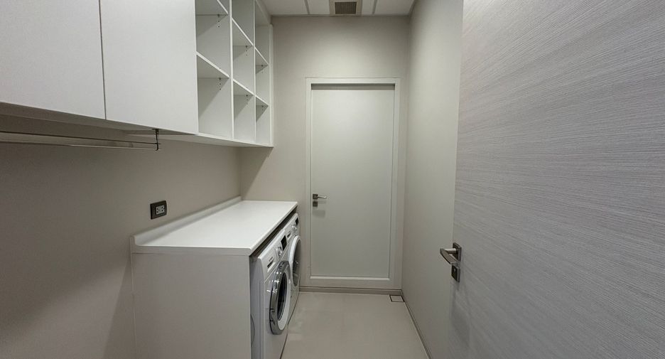 À vendre 2 chambres condo à Pathum Wan, Bangkok