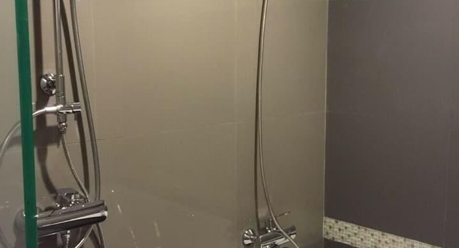 À vendre 1 chambre condo à Khlong Toei, Bangkok