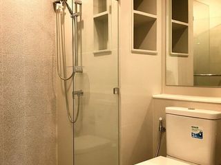 Wohnung zur Miete mit Studio in Phra Khanong, Bangkok