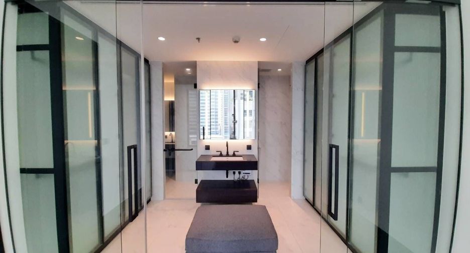 For rent 1 bed condo in Sathon, Bangkok