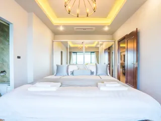 For rent 3 bedrooms apartment in Mueang Phuket, Phuket