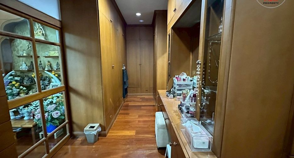 For sale 4 ベッドルーム office in Bang Phli, Samut Prakan