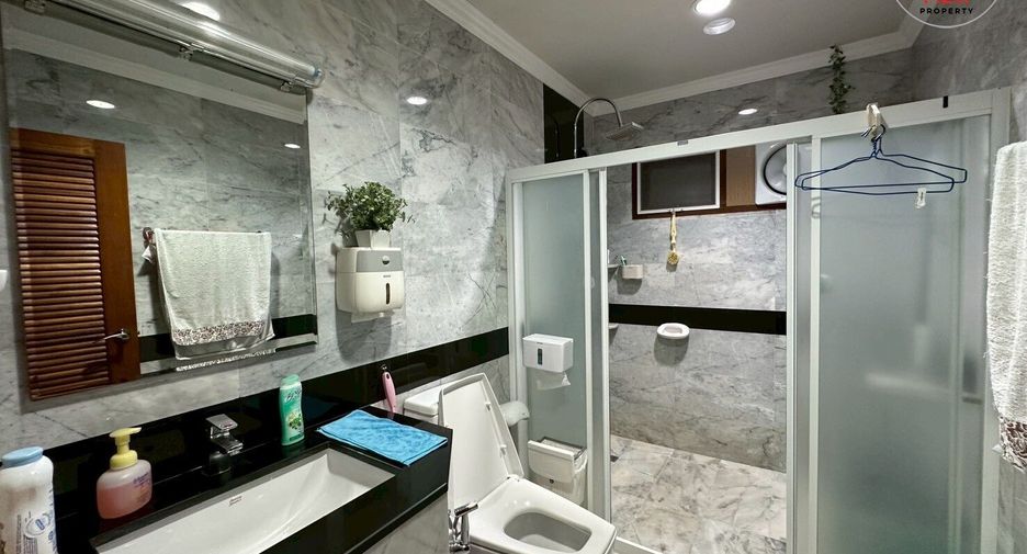 For sale 4 ベッドルーム office in Bang Phli, Samut Prakan