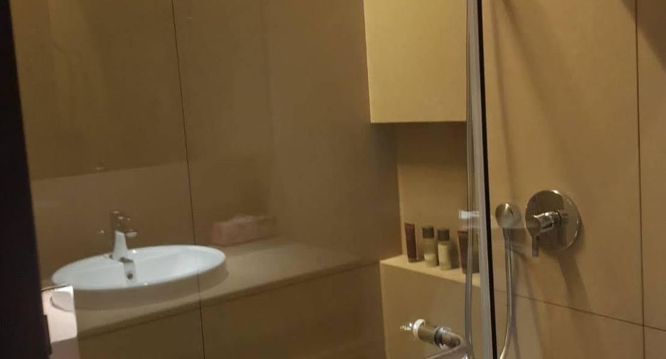 À vendre 3 chambres condo à Sathon, Bangkok