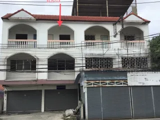 For sale 4 bedrooms retail Space in Mueang Samut Prakan, Samut Prakan