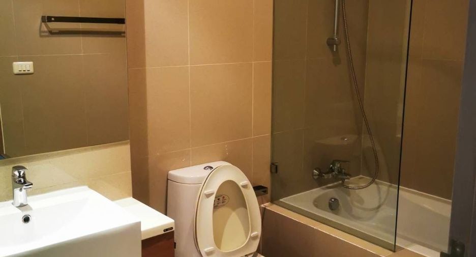 Condo en venta y en alquiler de 1 habitaciones en Khlong Toei, Bangkok
