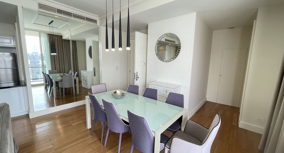 Condo en alquiler de 3 habitaciones en Watthana, Bangkok