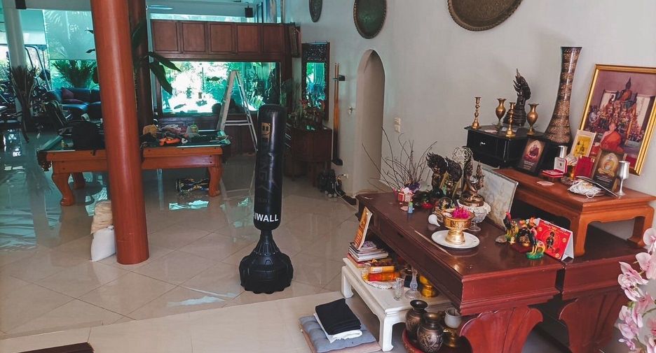 For sale 4 bedrooms villa in Thalang, Phuket