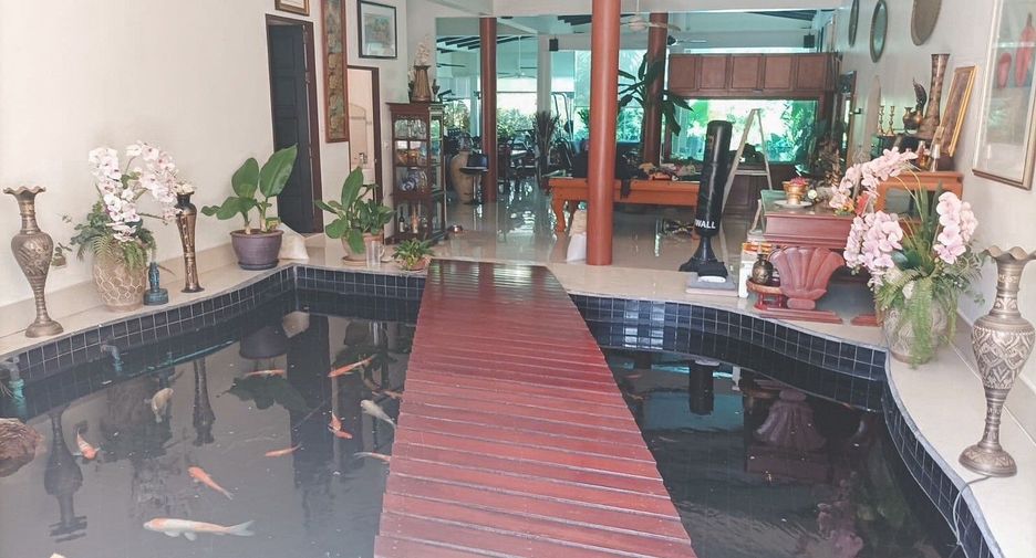 For sale 4 bedrooms villa in Thalang, Phuket