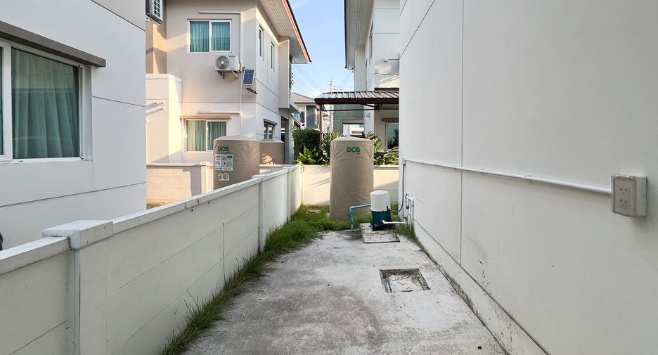 Casa en venta de 4 habitaciones en Phra Samut Chedi, Samut Prakan