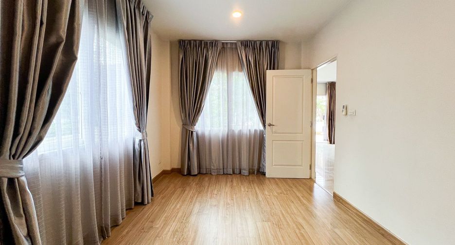 Casa en venta de 4 habitaciones en Phra Samut Chedi, Samut Prakan