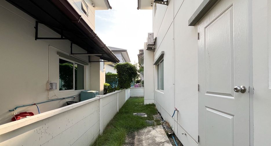 Casa en venta de 4 habitaciones en Phra Samut Chedi, Samut Prakan