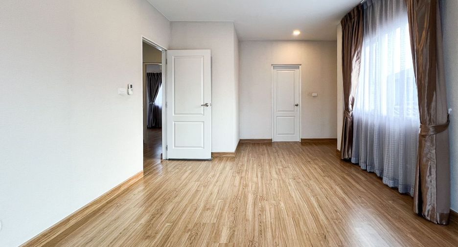 Casa en venta de 4 habitaciones en Phra Samut Chedi, Samut Prakan