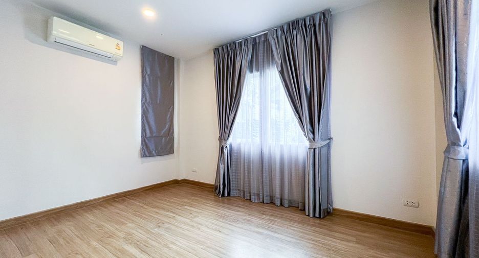 Casa en venta de 4 habitaciones en Phra Samut Chedi, Samut Prakan
