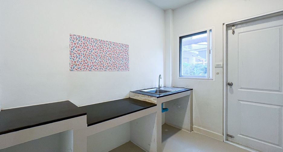 Casa en venta de 4 habitaciones en Phra Samut Chedi, Samut Prakan