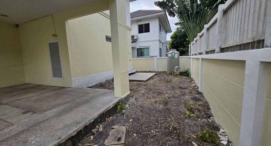 Casa en venta de 3 habitaciones en Lat Krabang, Bangkok