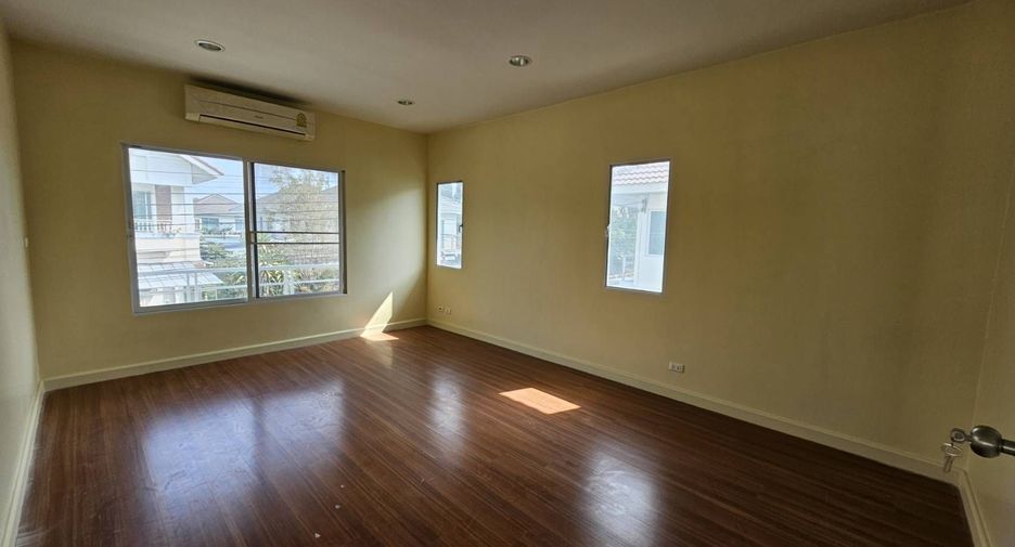 Casa en venta de 3 habitaciones en Lat Krabang, Bangkok