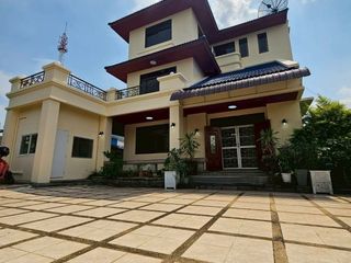 For sale 7 ベッドルーム house in Khlong Toei, Bangkok