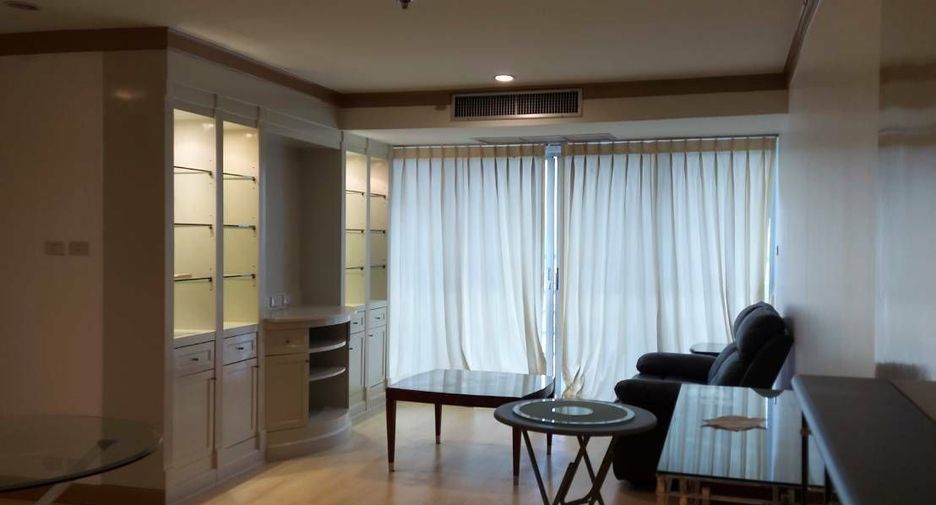 For rent 2 bedrooms condo in Khlong Toei, Bangkok