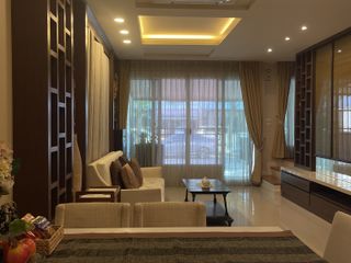 For sale 3 bedrooms townhouse in Lat Krabang, Bangkok
