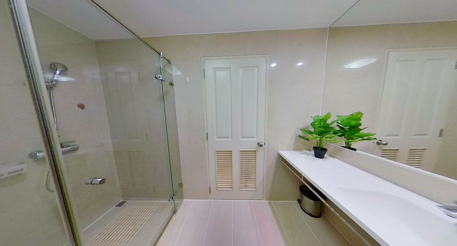 For rent 2 ベッドルーム condo in Sathon, Bangkok