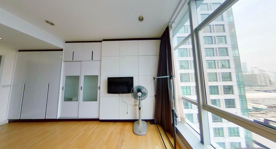 For rent 2 ベッドルーム condo in Sathon, Bangkok