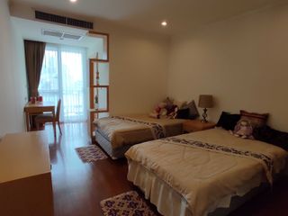 For rent 3 bedrooms apartment in Khlong Toei, Bangkok