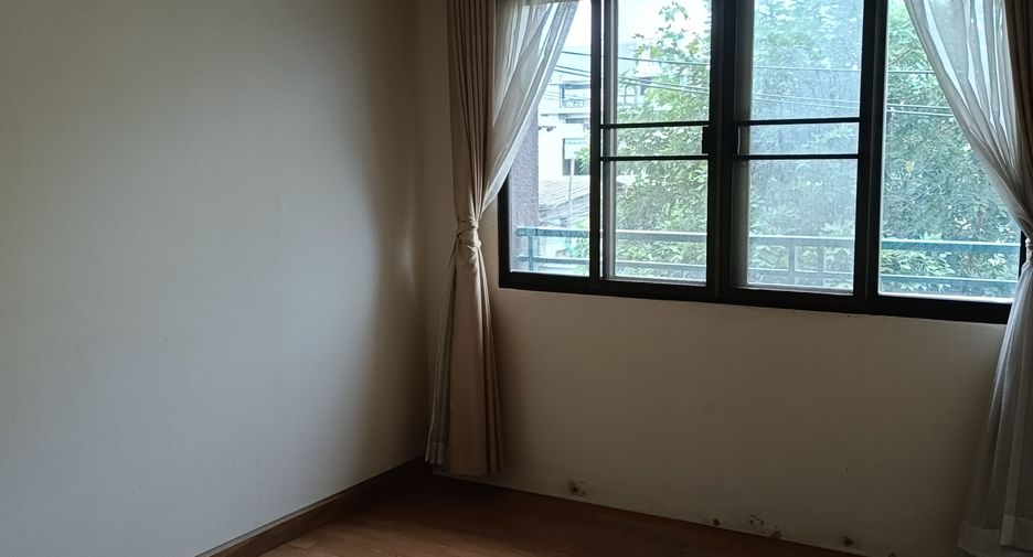 Wohnung zum Kauf mit 1 Zimmer in Huai Khwang, Bangkok