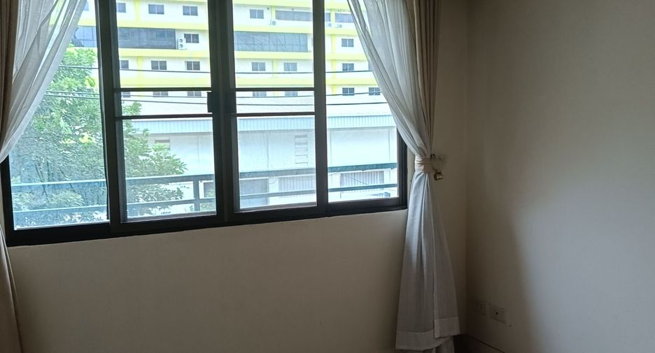 Wohnung zum Kauf mit 1 Zimmer in Huai Khwang, Bangkok