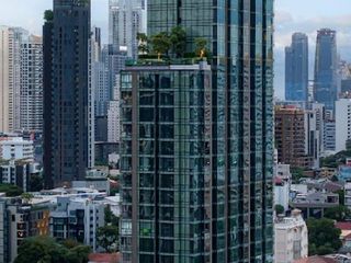 For sale 4 bedrooms condo in Watthana, Bangkok