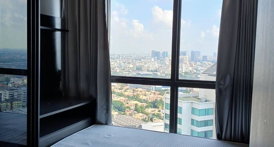 For rent 2 bedrooms condo in Khlong Toei, Bangkok
