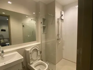 Condo en alquiler de 1 habitaciones en Huai Khwang, Bangkok