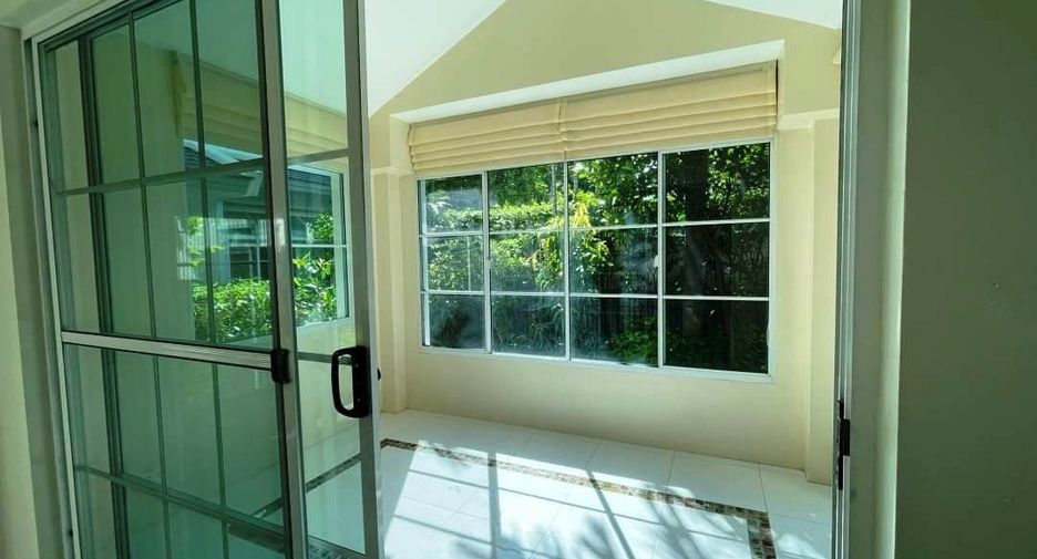 For sale 3 bedrooms house in Prawet, Bangkok