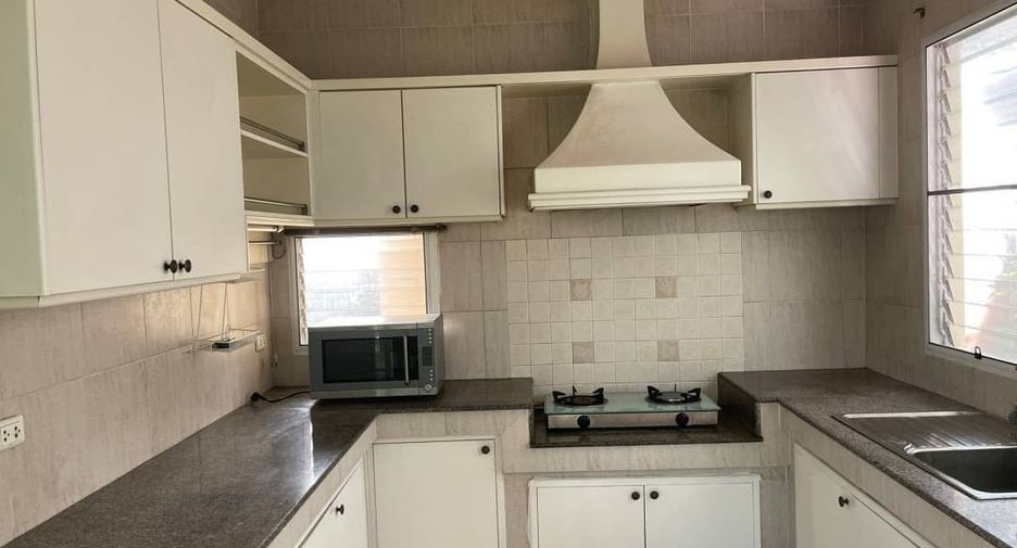 For sale 3 bedrooms house in Prawet, Bangkok