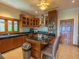 For sale 5 ベッドルーム villa in Thalang, Phuket