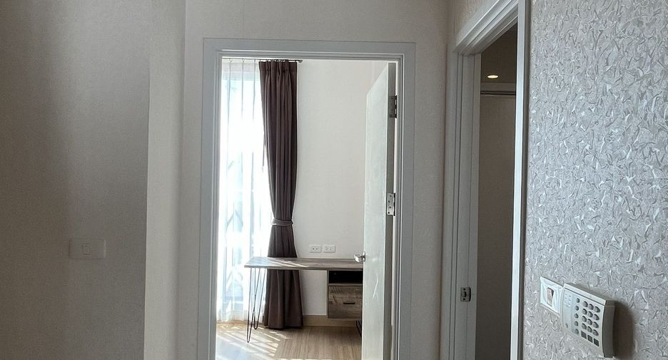 For rent 3 bedrooms townhouse in Phasi Charoen, Bangkok