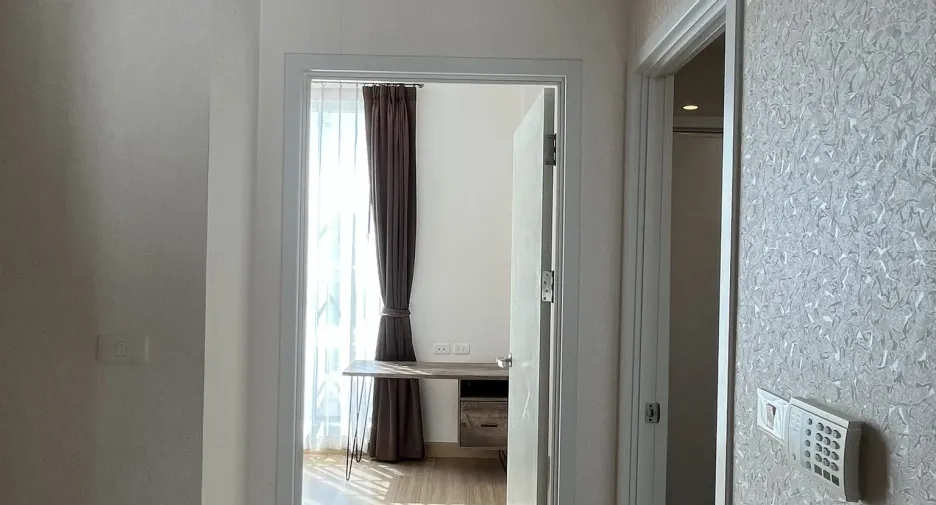 For rent 3 bedrooms townhouse in Phasi Charoen, Bangkok