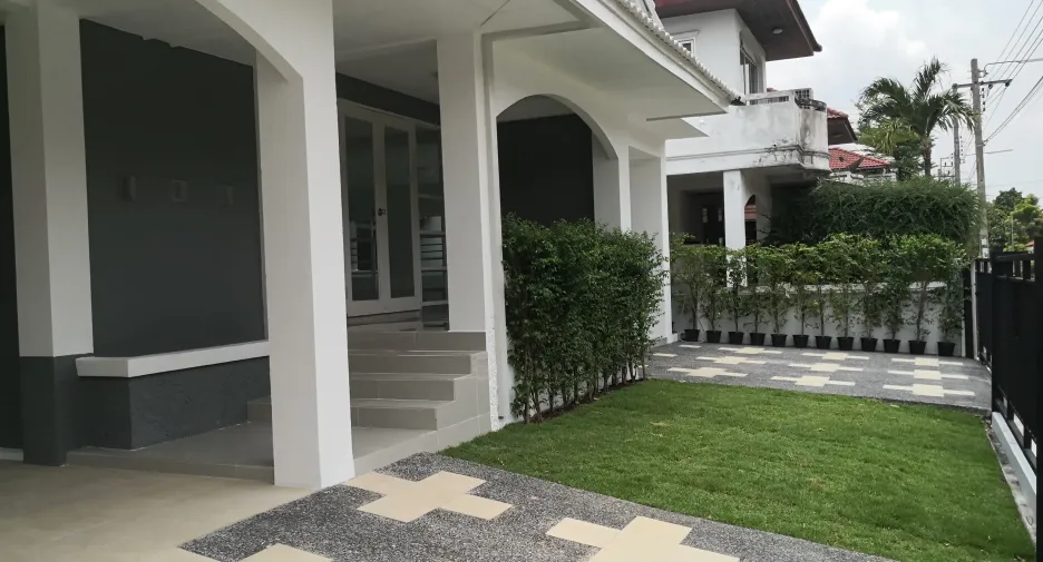 For sale そして for rent 4 ベッドルーム house in Min Buri, Bangkok