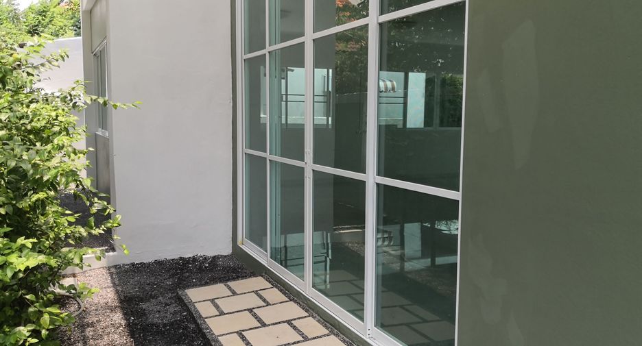 For sale そして for rent 4 ベッドルーム house in Min Buri, Bangkok