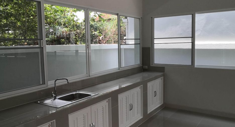 For sale そして for rent 4 ベッドルーム house in Min Buri, Bangkok