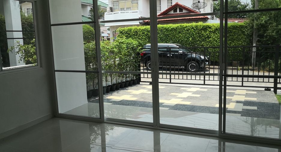 For sale そして for rent 4 ベッドルーム house in Min Buri, Bangkok