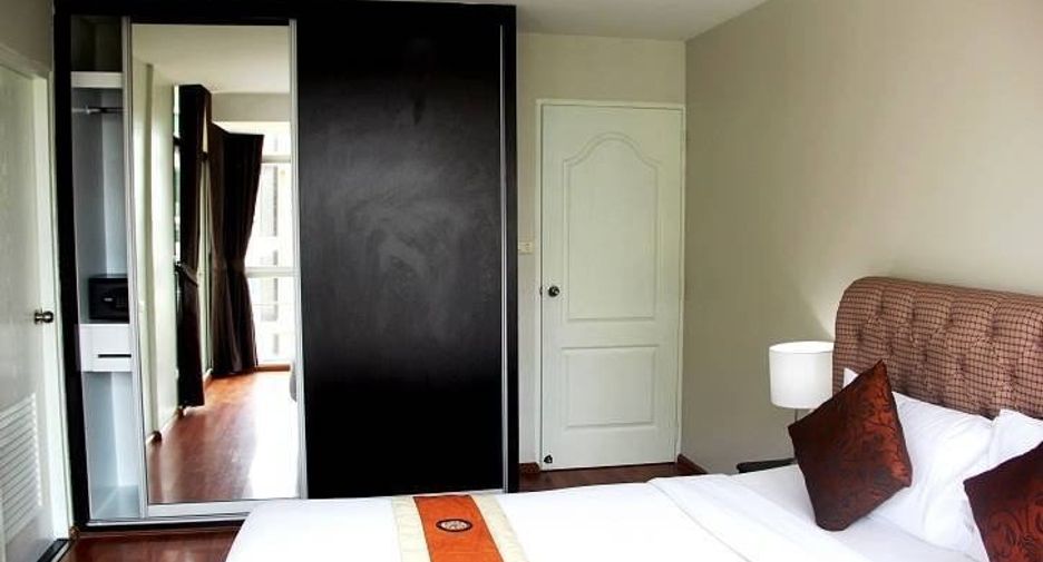For rent 2 bedrooms condo in Khlong Toei, Bangkok