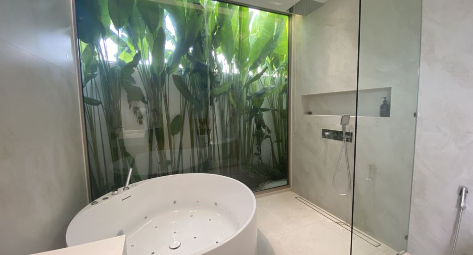 For sale 4 bedrooms villa in Thalang, Phuket