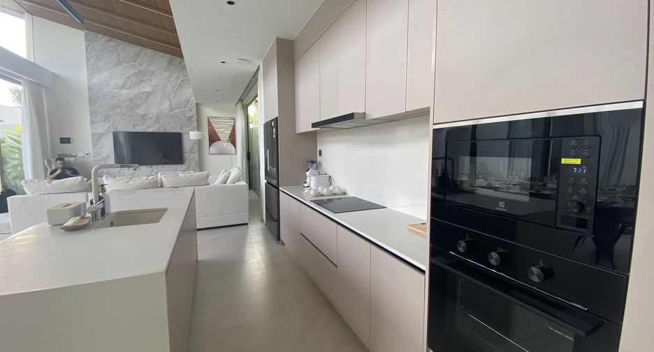 For sale 4 bedrooms villa in Thalang, Phuket