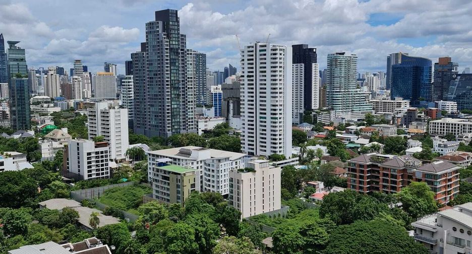 For rent 1 bed condo in Watthana, Bangkok